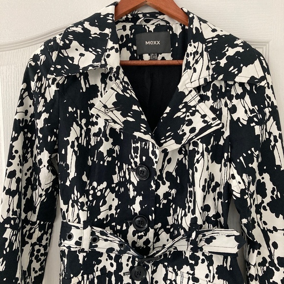 Belted Lightweight Jacket - Picture 1 of 6